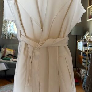 Banana Republic lined Ivory Sleeveless Vest